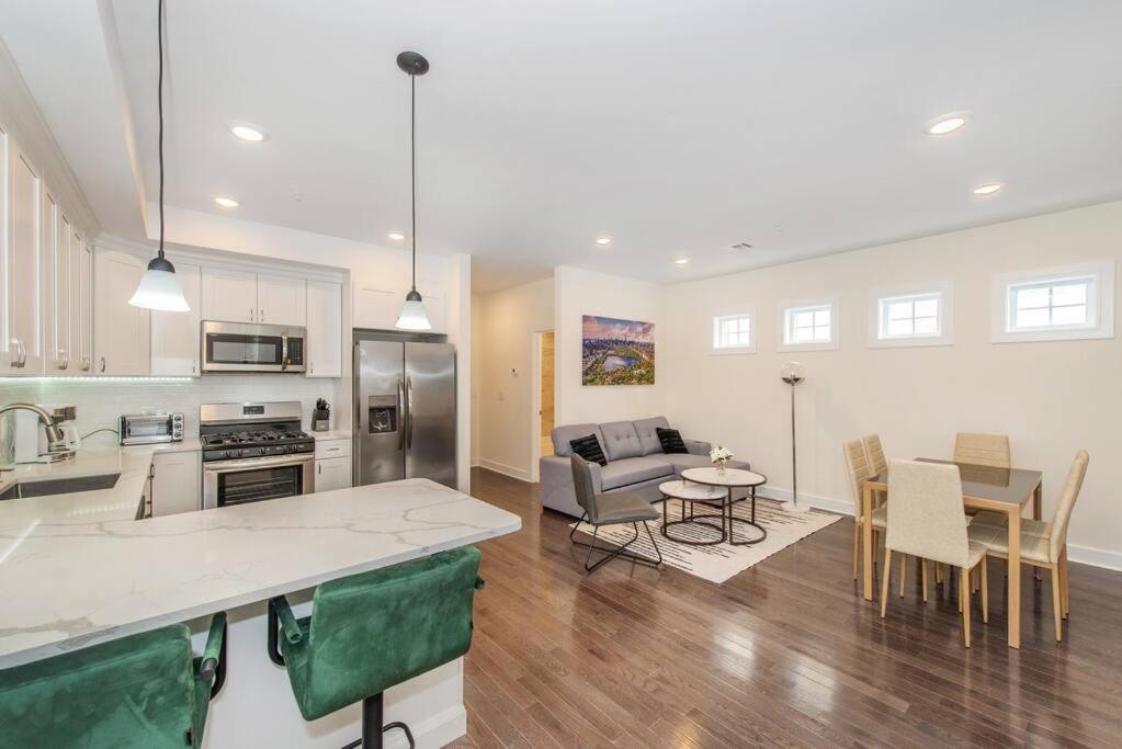 Stylish Chic Condo Nyc At Fingertips ノース・バーゲン エクステリア 写真