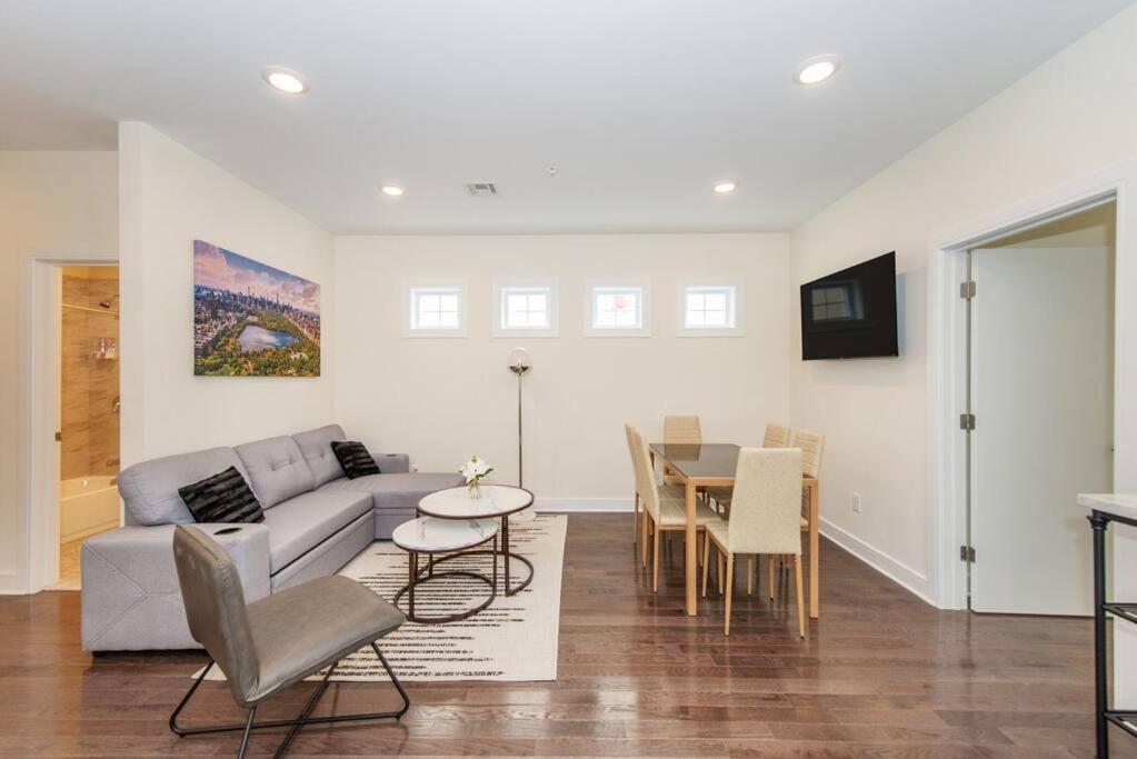 Stylish Chic Condo Nyc At Fingertips ノース・バーゲン エクステリア 写真