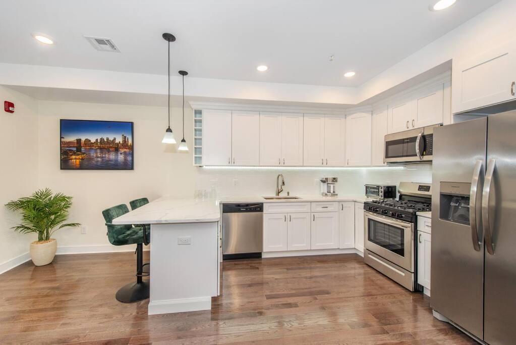 Stylish Chic Condo Nyc At Fingertips ノース・バーゲン エクステリア 写真