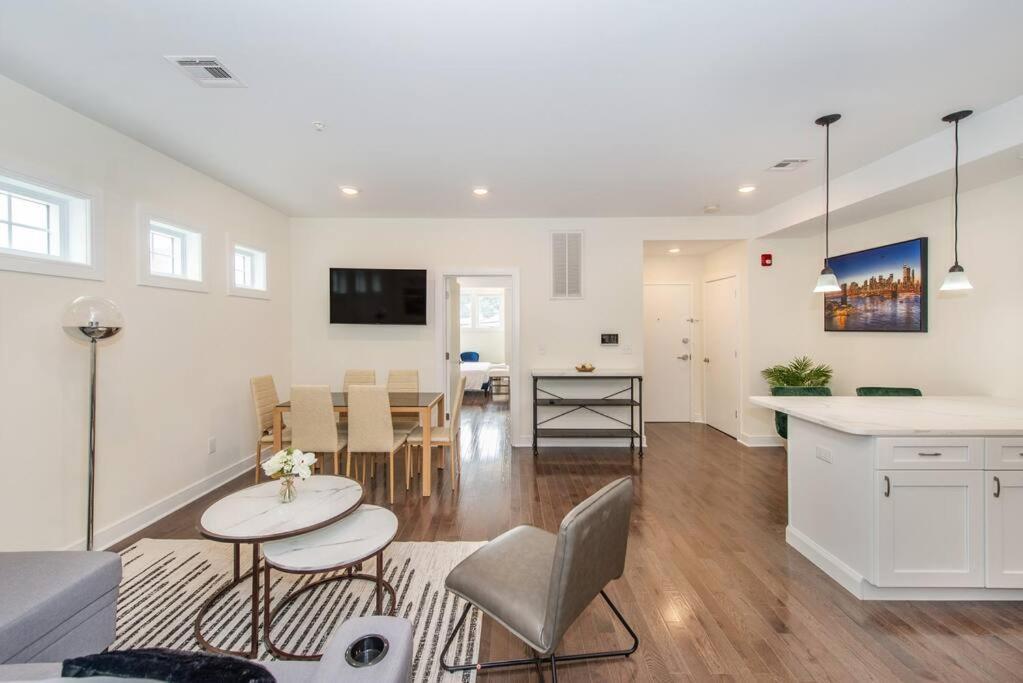 Stylish Chic Condo Nyc At Fingertips ノース・バーゲン エクステリア 写真